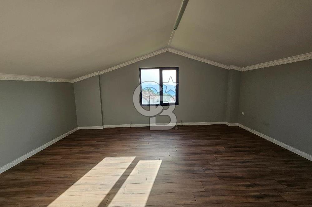 Yalova Merkezde Deniz Manzaralı Asansörlü Satılık Lüks Villa!
