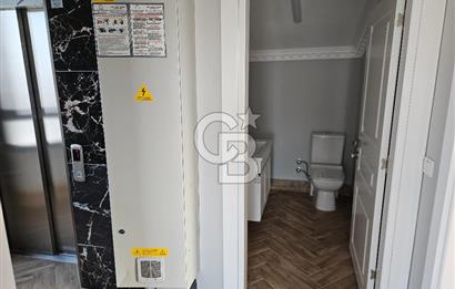 Yalova Merkezde Deniz Manzaralı Asansörlü Satılık Lüks Villa!