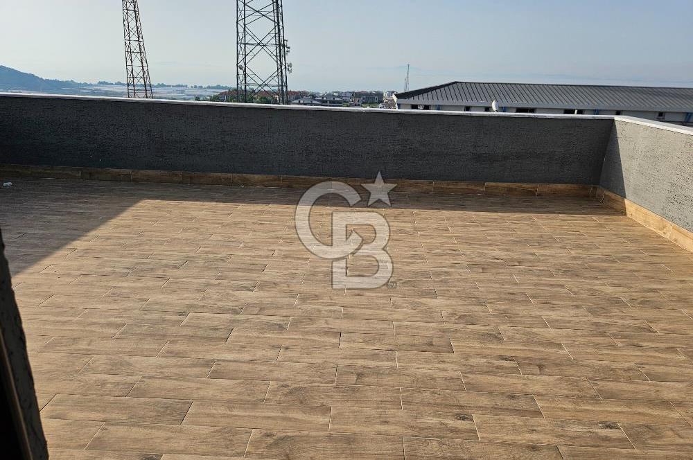 Yalova Merkezde Deniz Manzaralı Asansörlü Satılık Lüks Villa!