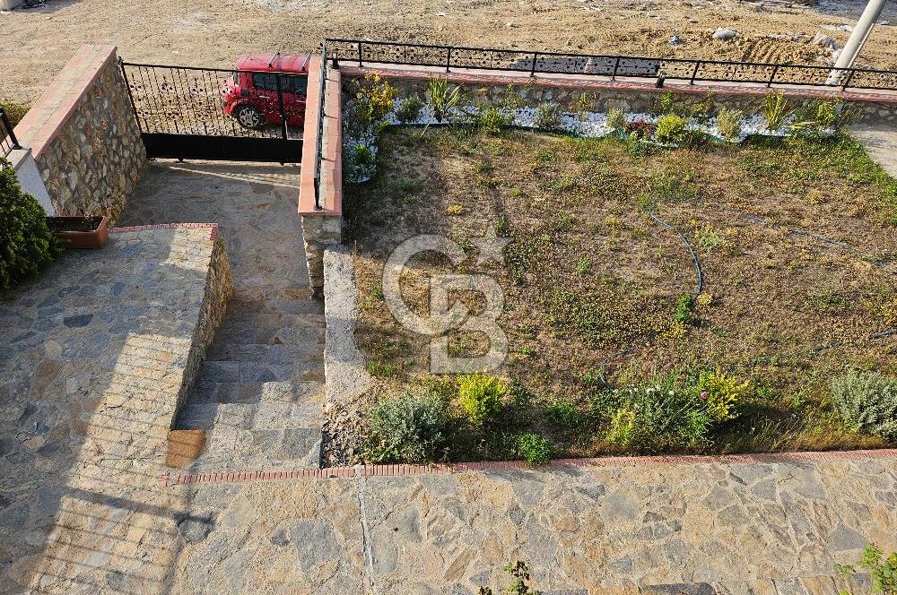 Yalova Merkezde Deniz Manzaralı Asansörlü Satılık Lüks Villa!