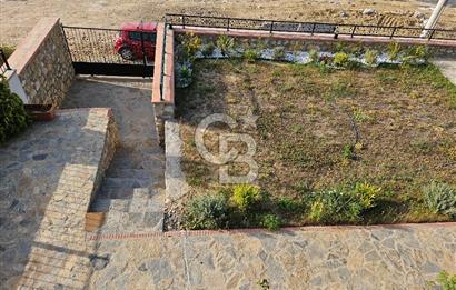 Yalova Merkezde Deniz Manzaralı Asansörlü Satılık Lüks Villa!