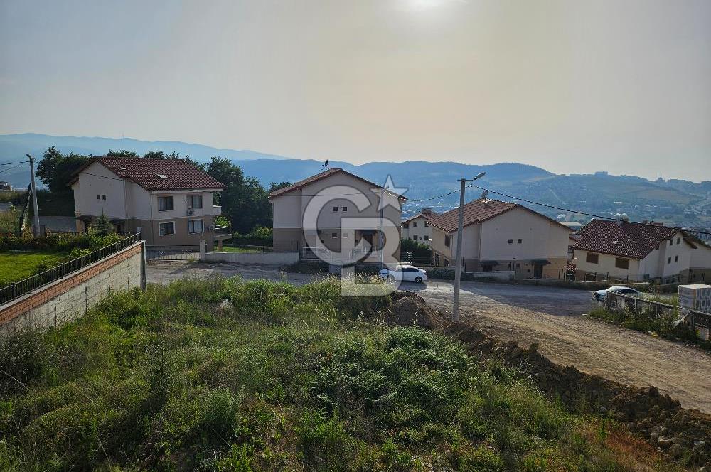 Yalova Merkezde Deniz Manzaralı Asansörlü Satılık Lüks Villa!