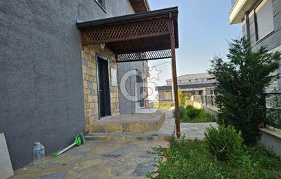 Yalova Merkezde Deniz Manzaralı Asansörlü Satılık Lüks Villa!