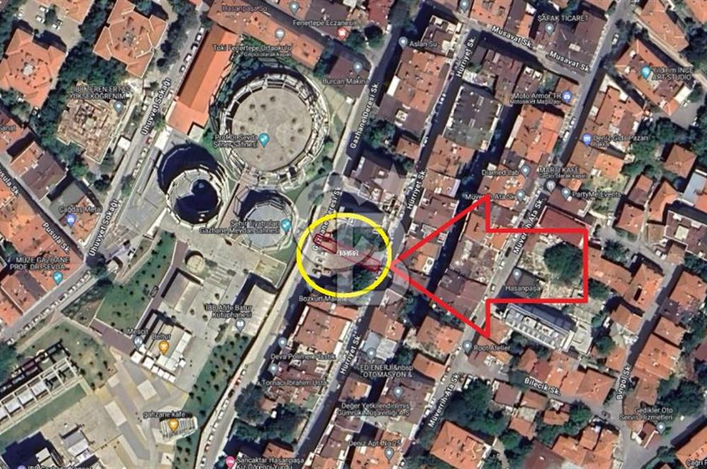 İSTANBUL KADIKÖY HASANPAŞA İKİ YOLA CEPHELİ KONUT İMARLI 140m2 ARSA FIRSATI