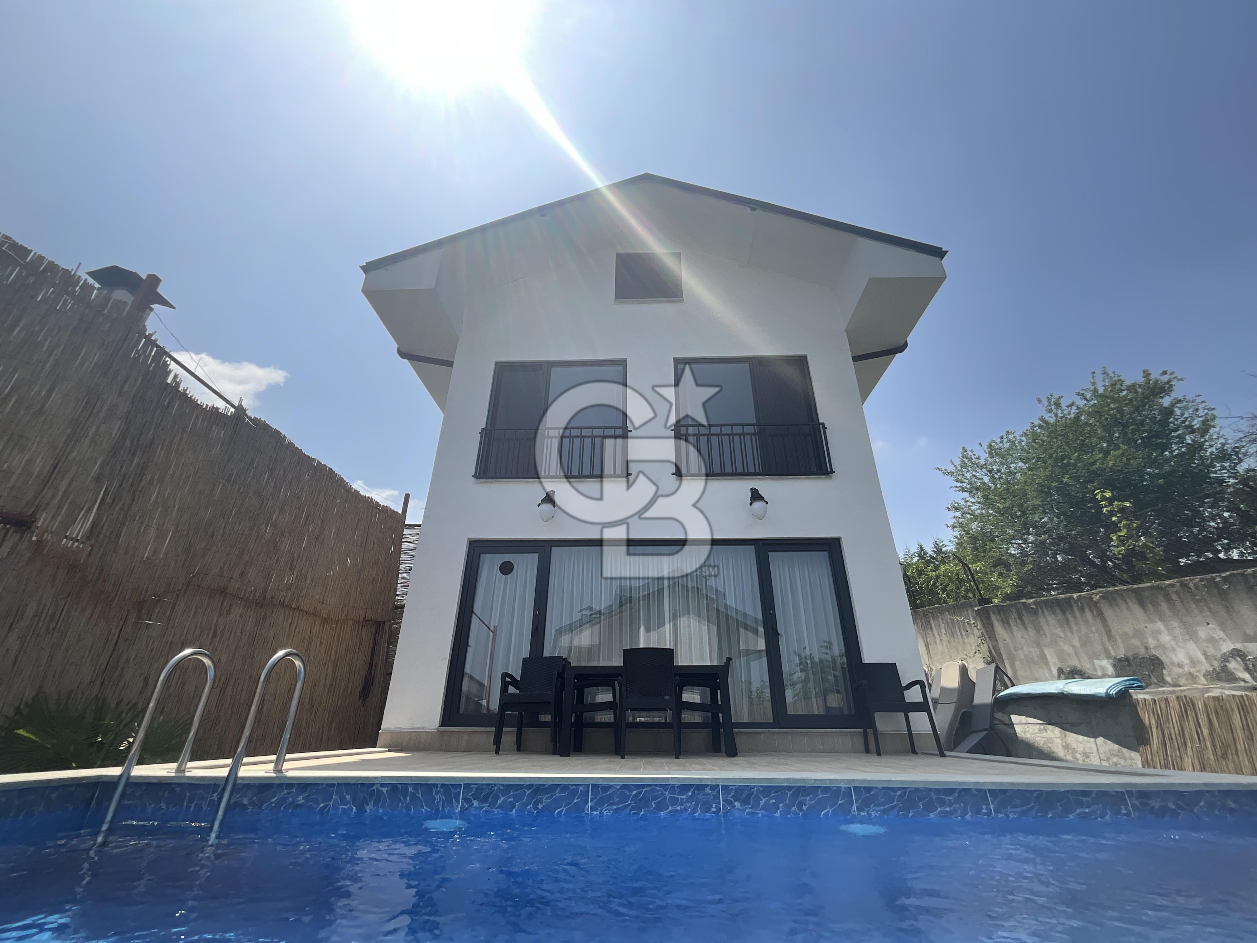 Sapanca Havuzlu ve full eşyalı göl manzaralı lüx villa