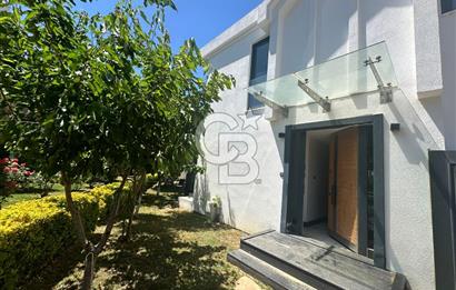 ÇANAKKALE GÜZELYALI'DA SİTE İÇİNDE YENİLENMİŞ 4+1 SATILIK VİLLA