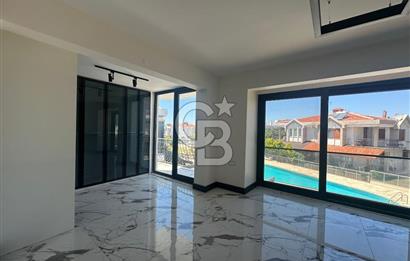 ÇANAKKALE GÜZELYALI'DA SİTE İÇİNDE YENİLENMİŞ 4+1 SATILIK VİLLA