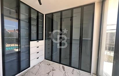 ÇANAKKALE GÜZELYALI'DA SİTE İÇİNDE YENİLENMİŞ 4+1 SATILIK VİLLA
