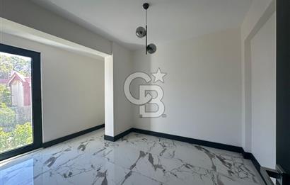 ÇANAKKALE GÜZELYALI'DA SİTE İÇİNDE YENİLENMİŞ 4+1 SATILIK VİLLA
