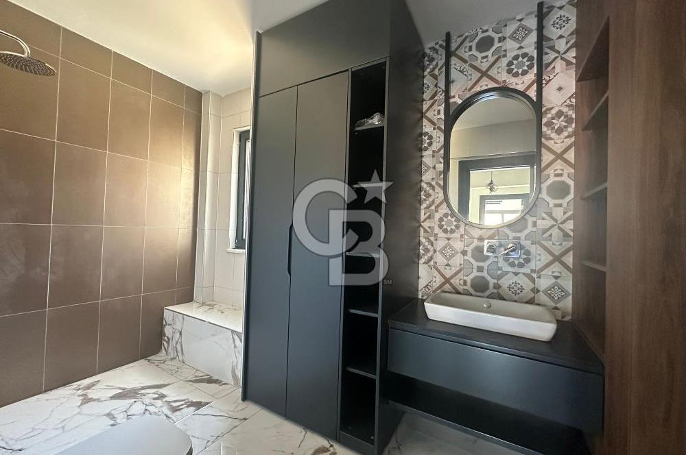 ÇANAKKALE GÜZELYALI'DA SİTE İÇİNDE YENİLENMİŞ 4+1 SATILIK VİLLA