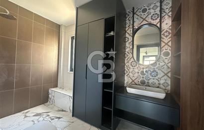 ÇANAKKALE GÜZELYALI'DA SİTE İÇİNDE YENİLENMİŞ 4+1 SATILIK VİLLA