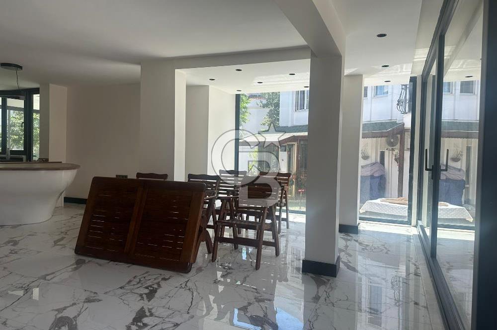 ÇANAKKALE GÜZELYALI'DA SİTE İÇİNDE YENİLENMİŞ 4+1 SATILIK VİLLA