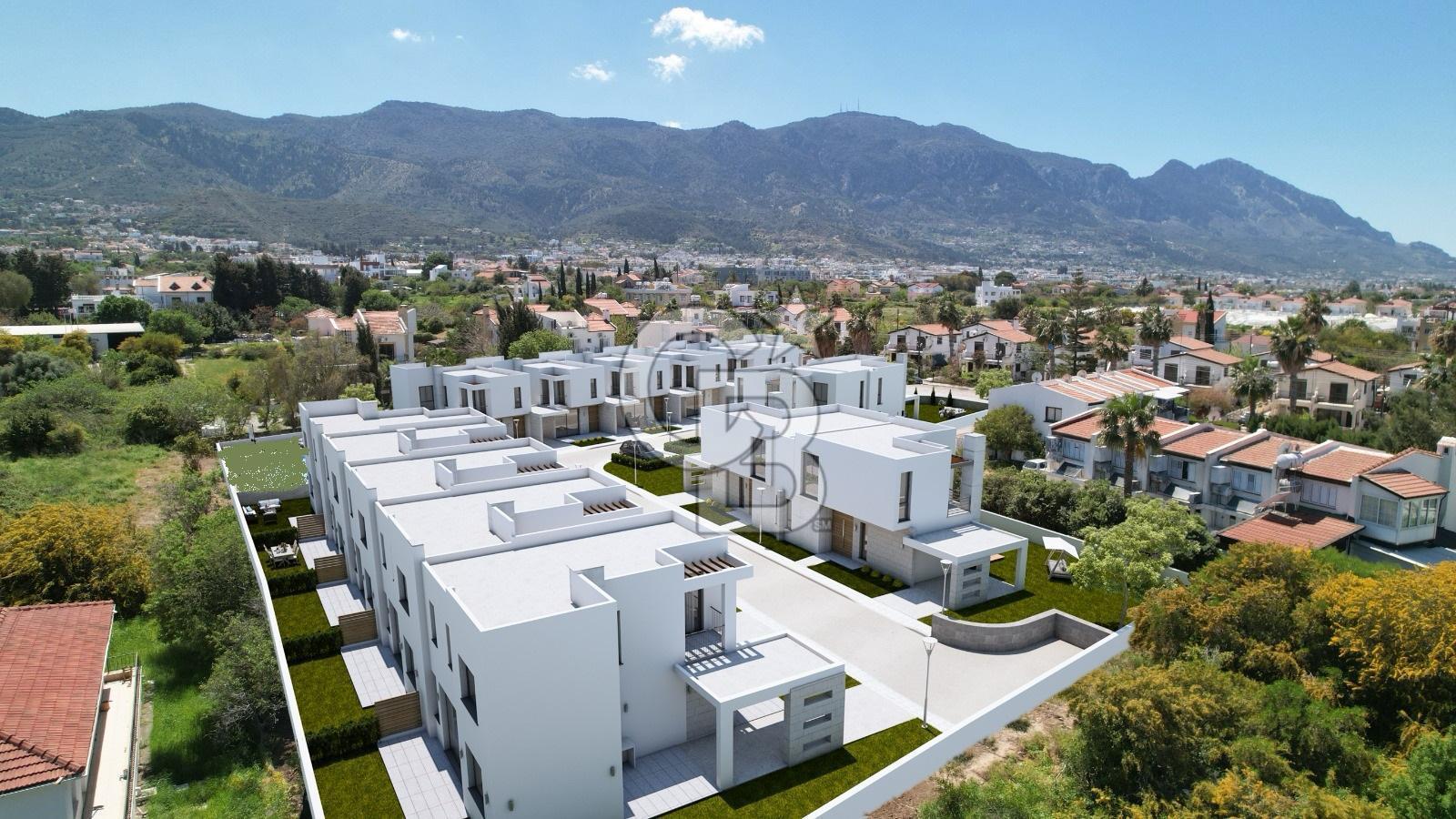 Girne Alsancak Bölgesinde Satılık 3+1 İkiz Villalar