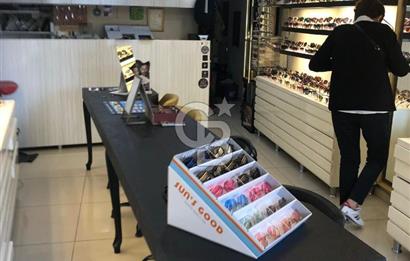 Çırağan caddesi üzerinde satılık dükkan