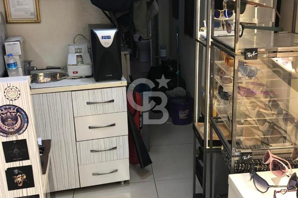 Çırağan caddesi üzerinde satılık dükkan