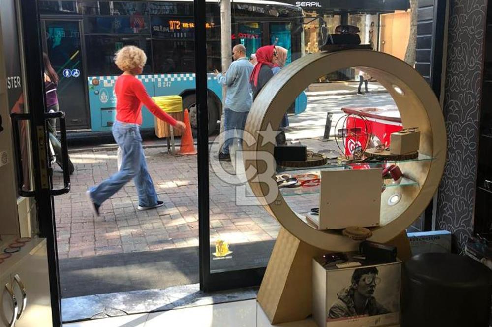 Çırağan caddesi üzerinde satılık dükkan