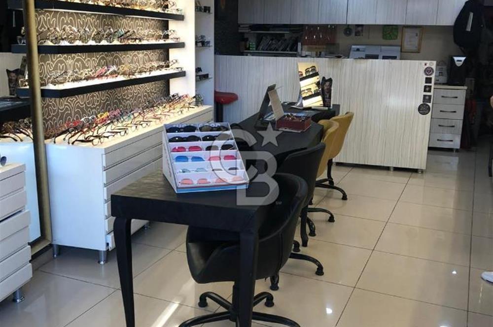 Çırağan caddesi üzerinde satılık dükkan
