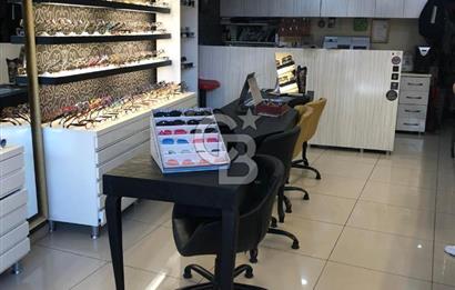 Çırağan caddesi üzerinde satılık dükkan