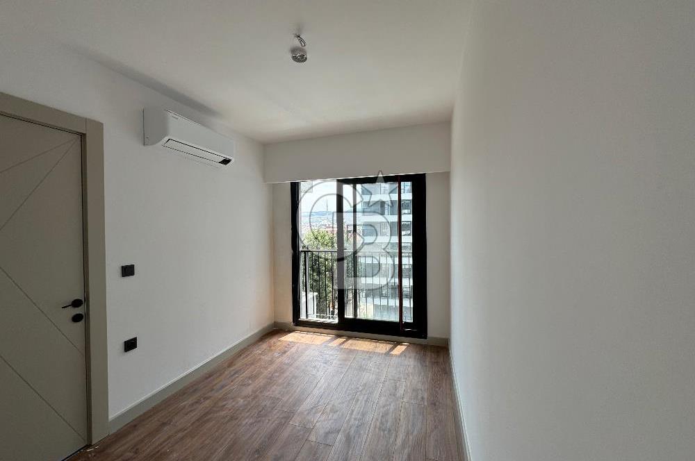 İZMİR BORNOVA PASSA NOVA DA HAVUZ CEPHELİ KİRALIK 1+1 DAİRE