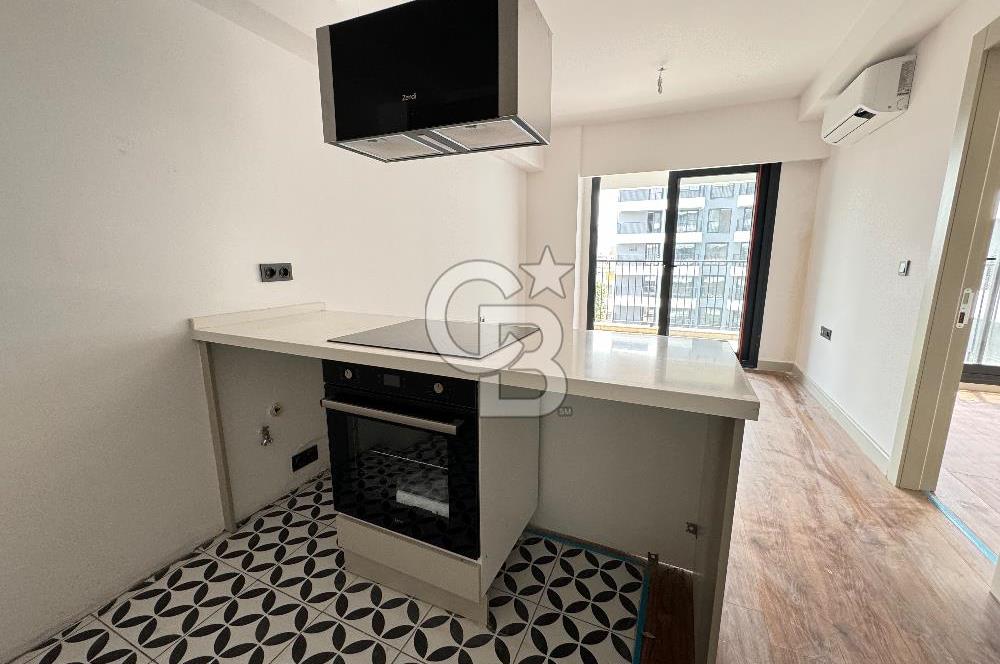 İZMİR BORNOVA PASSA NOVA DA HAVUZ CEPHELİ KİRALIK 1+1 DAİRE