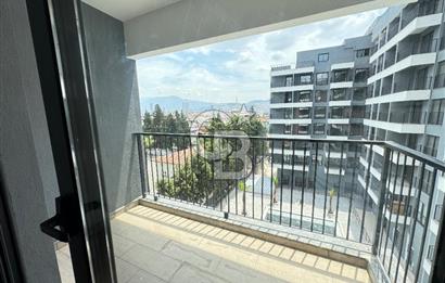 İZMİR BORNOVA PASSA NOVA DA HAVUZ CEPHELİ KİRALIK 1+1 DAİRE