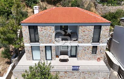 Datça Emecik Mahallesi'nde 861m²Arsa İçinde 390m² Lüks 4+1 Villa