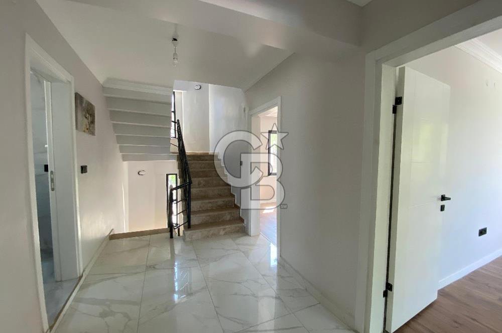 YALOVA TERMAL AKKÖY MENGÜÇ SİTESİNDE 6+2 LÜKS VİLLA!.