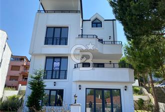 YALOVA TERMAL AKKÖY MENGÜÇ SİTESİNDE 6+2 LÜKS VİLLA!.