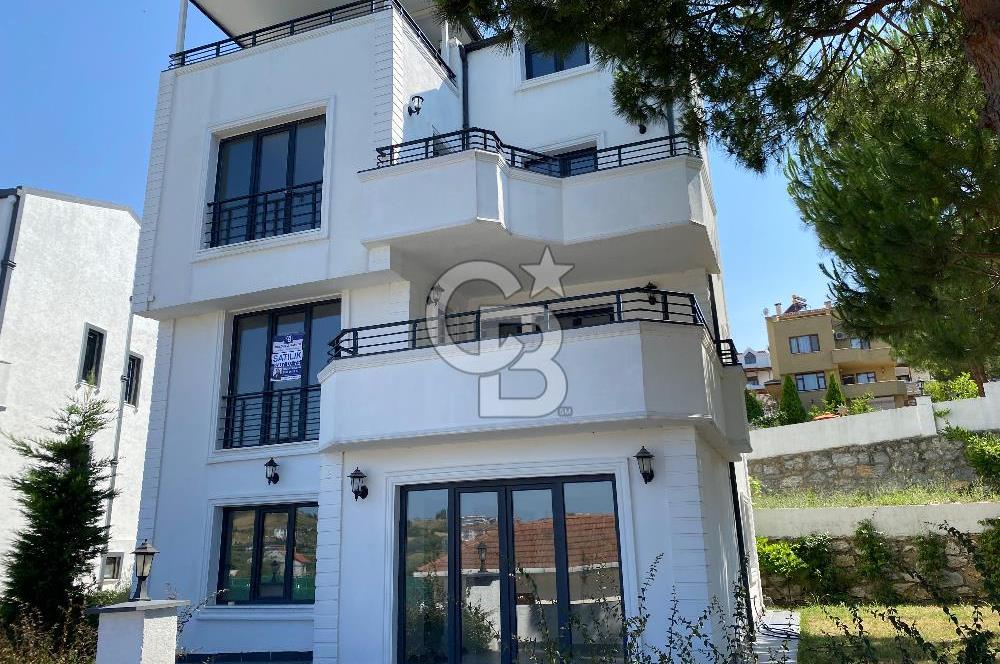 YALOVA TERMAL AKKÖY MENGÜÇ SİTESİNDE 6+2 LÜKS VİLLA!.