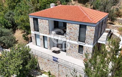 Datça Emecik Mahallesi'nde 861m²Arsa İçinde 390m² Lüks 4+1 Villa