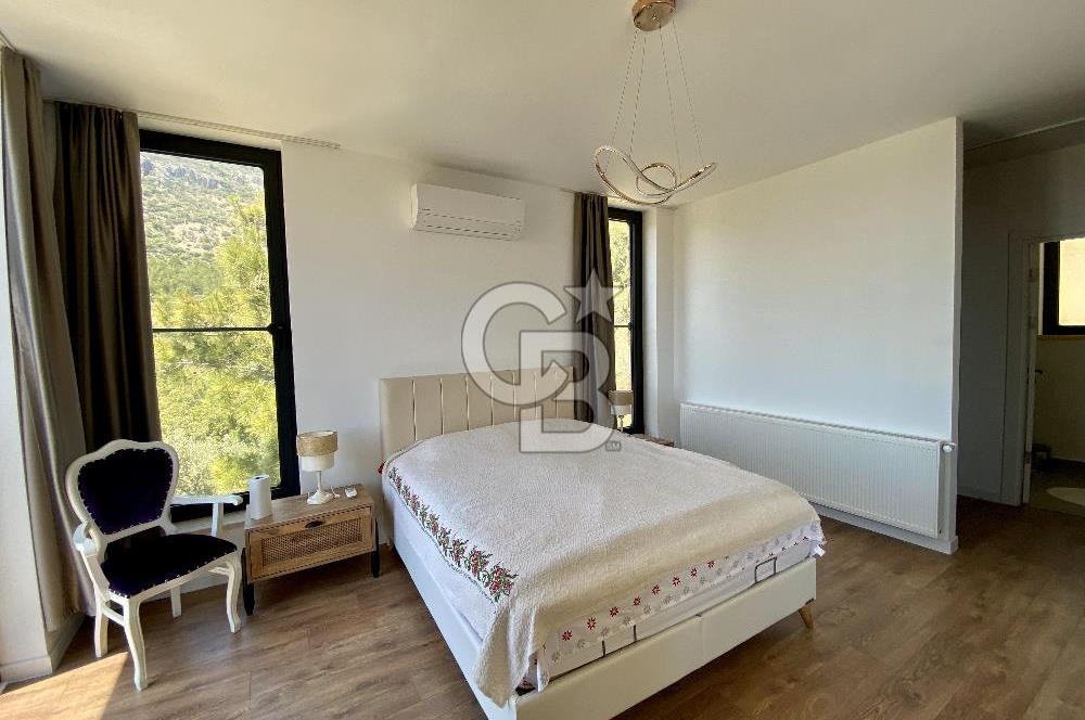Datça Emecik Mahallesi'nde 861m²Arsa İçinde 390m² Lüks 4+1 Villa