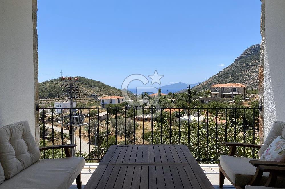 Datça Emecik Mahallesi'nde 861m²Arsa İçinde 390m² Lüks 4+1 Villa