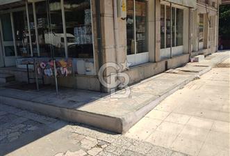Mansuroglu Mahallesinde Batar katlı 75 m2 Dükkan