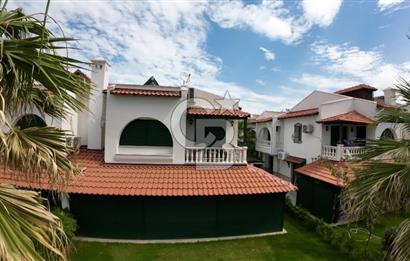 Ayvalık Sarımsaklı İnci Sitesi 4+1 Denize Sıfır Tripleks Villa