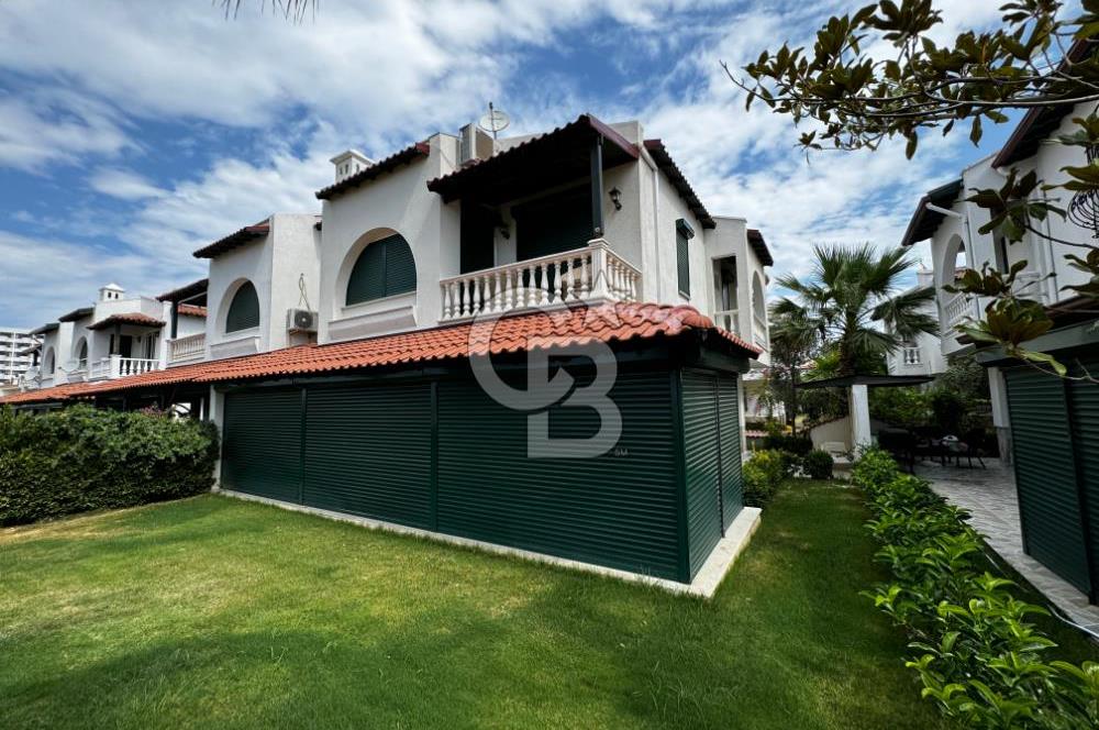 Ayvalık Sarımsaklı İnci Sitesi 4+1 Denize Sıfır Tripleks Villa