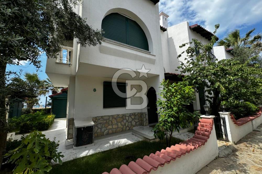 Ayvalık Sarımsaklı İnci Sitesi 4+1 Denize Sıfır Tripleks Villa