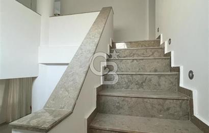 Ayvalık Sarımsaklı İnci Sitesi 4+1 Denize Sıfır Tripleks Villa