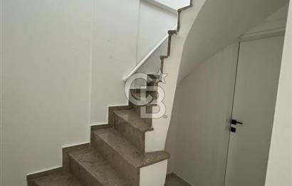 Ayvalık Sarımsaklı İnci Sitesi 4+1 Denize Sıfır Tripleks Villa