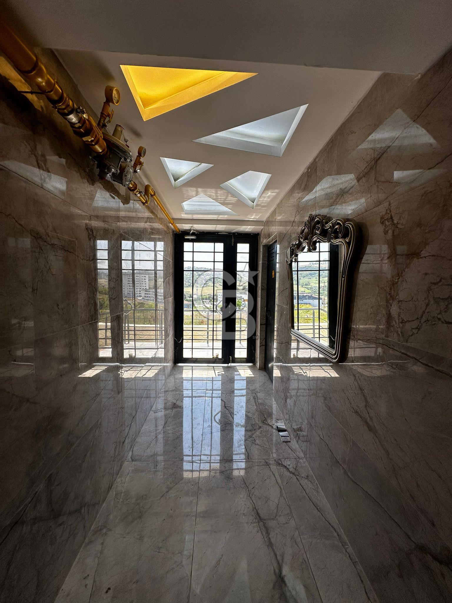 YERDEN ISITMALI GÜZEL LOKASYONDA 1+1 SATILIK LÜKS DAİRE