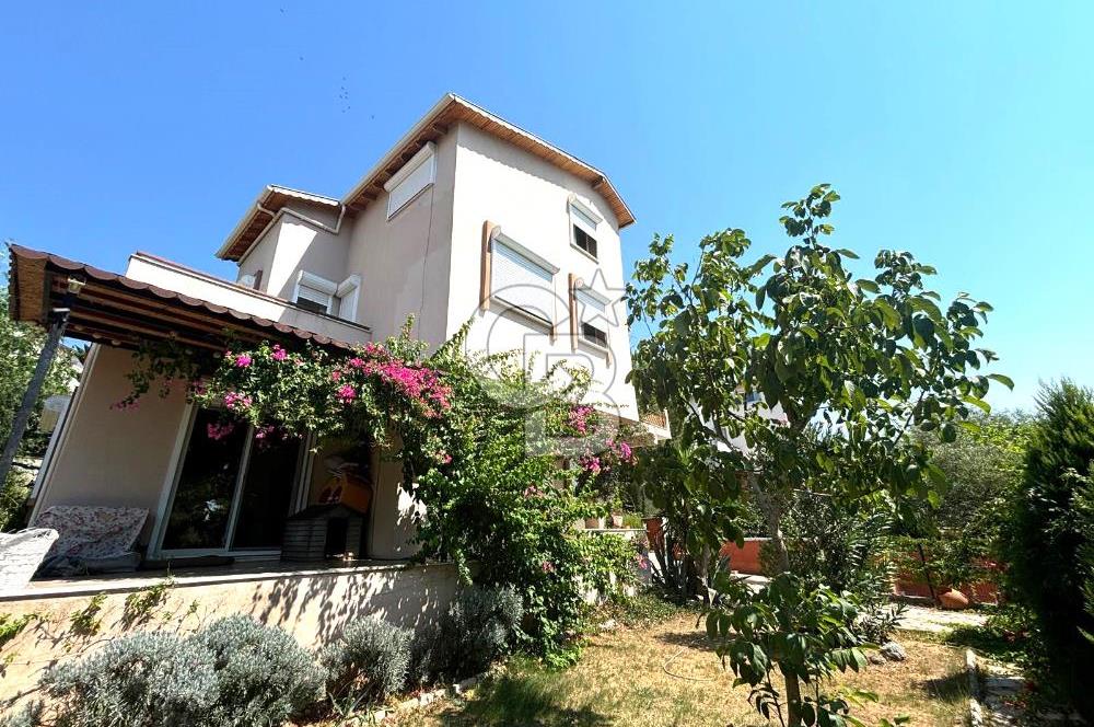 Güzelbahçe Yamaç Evler Sitesinde Kiralık Villa
