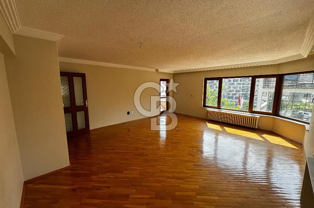 ÇANKAYA İLKBAHAR MAH. TURAN GÜNEŞ BULVARI KİRALIK 4+1 130 M2