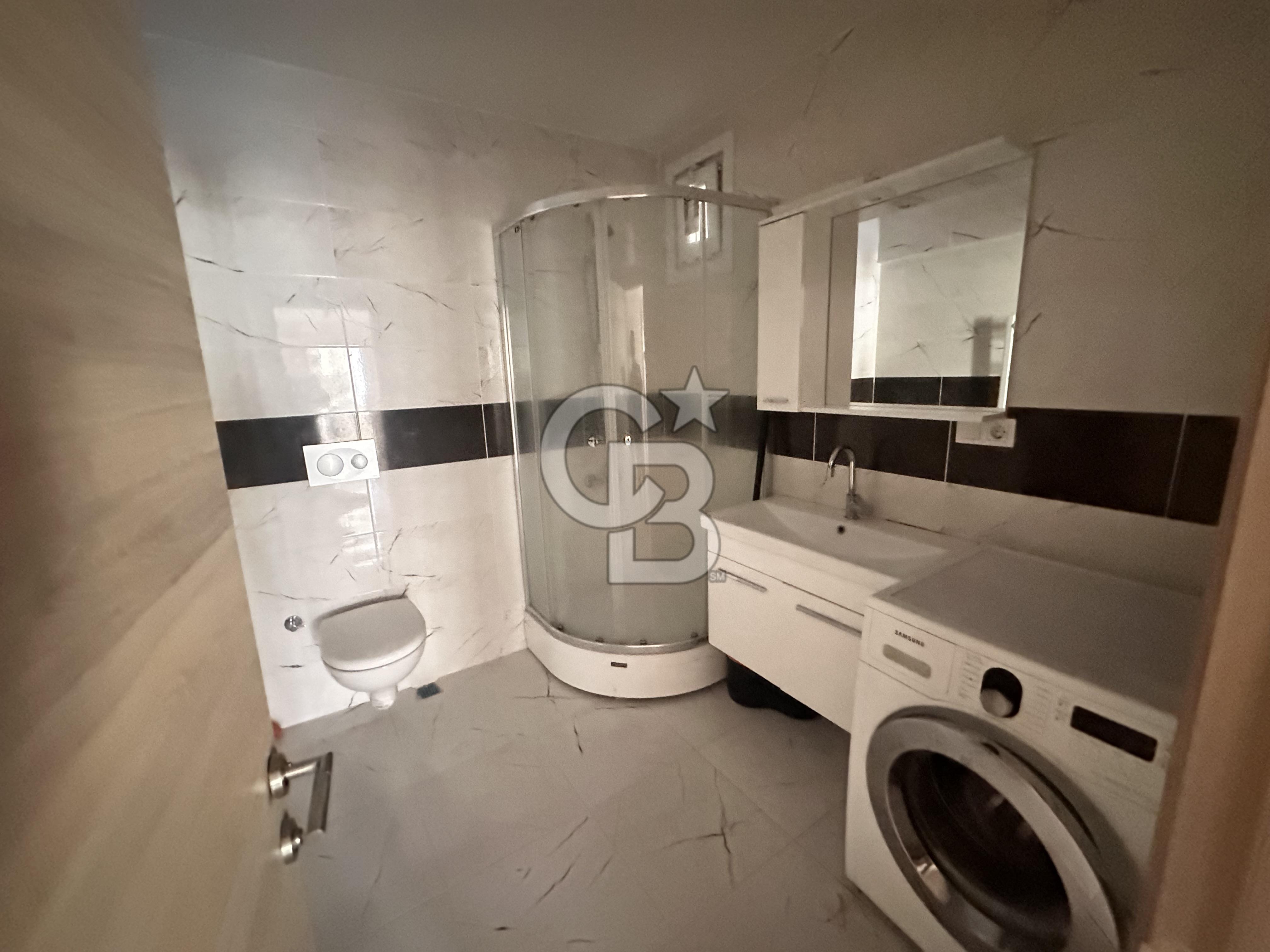 İFM'YE 300M ÇİFT BALKON VE BANYOLU 142M2 AKTİVİTELİ ŞIK BİNADA