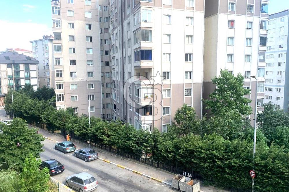BEYLİKDÜZÜ ADNAN KAHVECİ MAH YENİ AY APARTMANI SATILIK 3+1 DAİRE