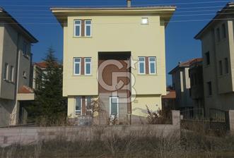 AKYURT BALIK HİSARDA HAVA ALANI YAKINI SATILIK 5+1 VİLLA