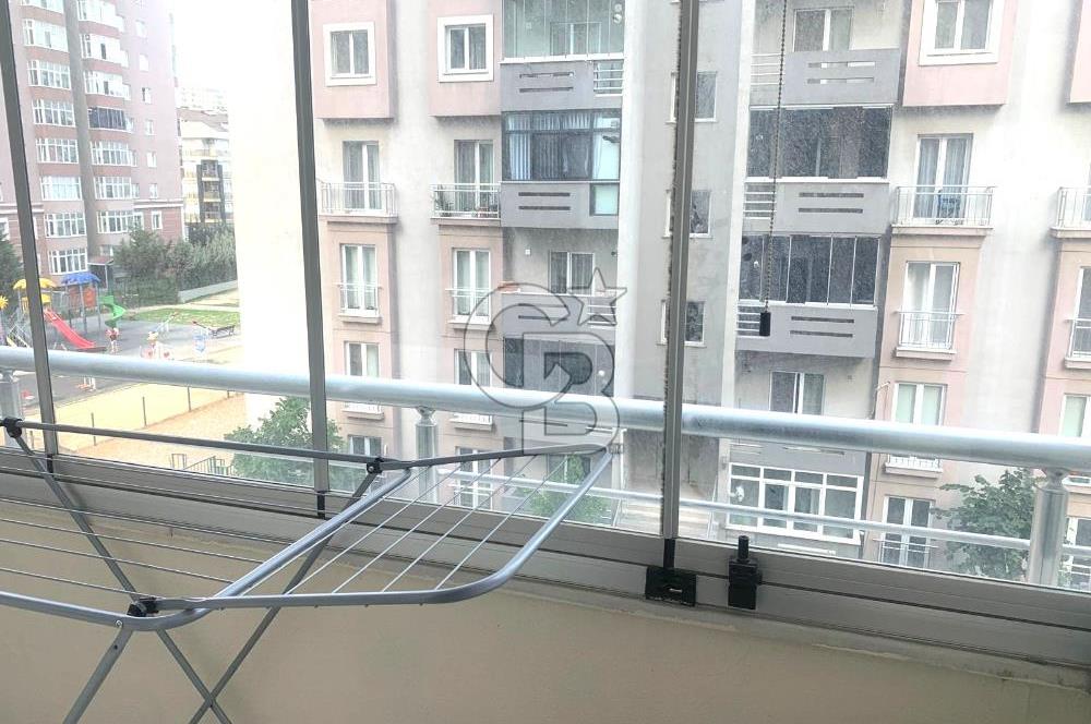 BEYLİKDÜZÜ ADNAN KAHVECİ MAH YENİ AY APARTMANI SATILIK 3+1 DAİRE