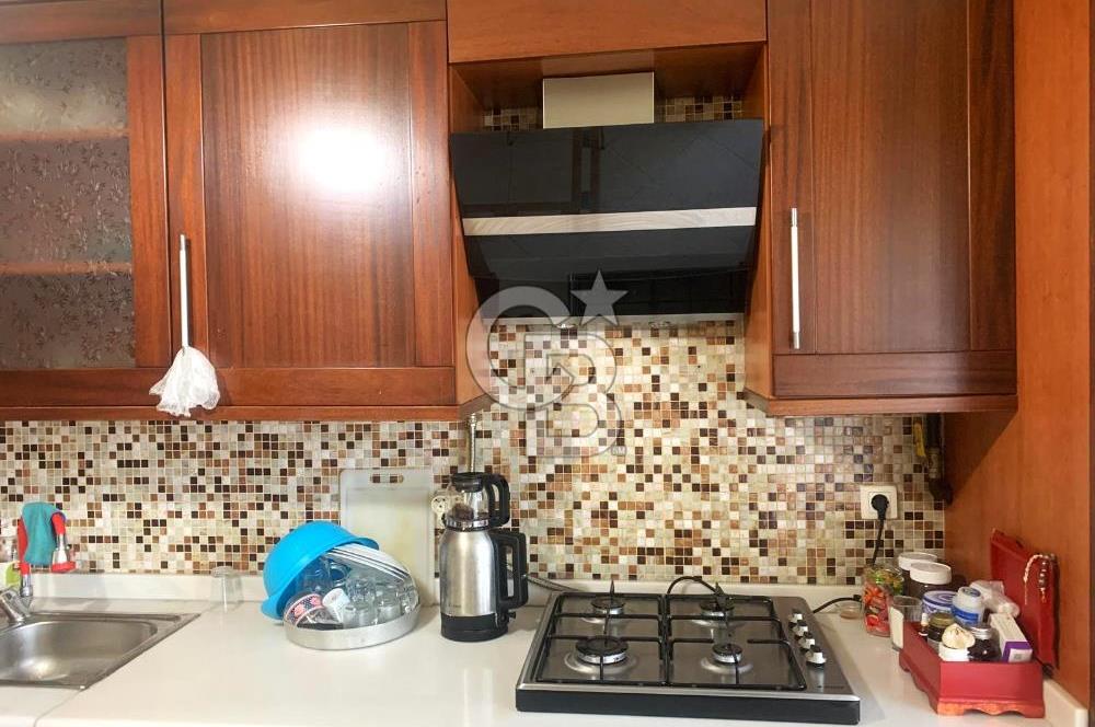 BEYLİKDÜZÜ ADNAN KAHVECİ MAH YENİ AY APARTMANI SATILIK 3+1 DAİRE