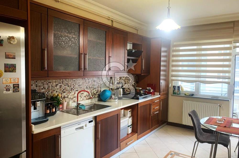 BEYLİKDÜZÜ ADNAN KAHVECİ MAH YENİ AY APARTMANI SATILIK 3+1 DAİRE