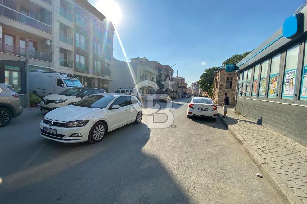 BUCA ADATEPE mah. CADDE ÜZERİNDE SATILIK DEPOLU DÜKKAN