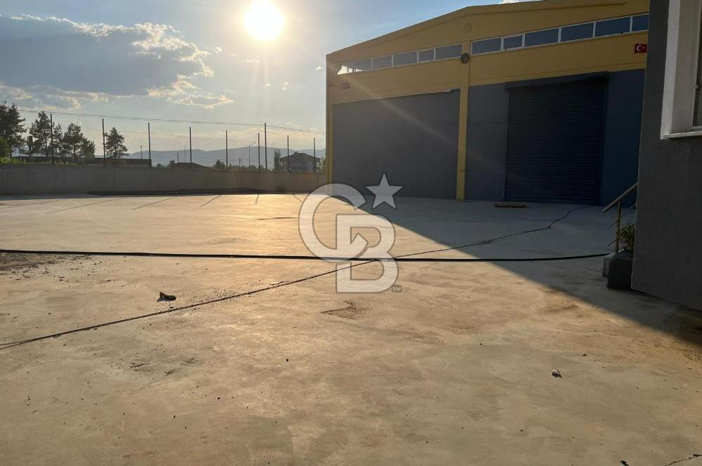 Denizli Çivril' de 3267 M² Arsa İçerisinde 1100 M² Kapalı Depo