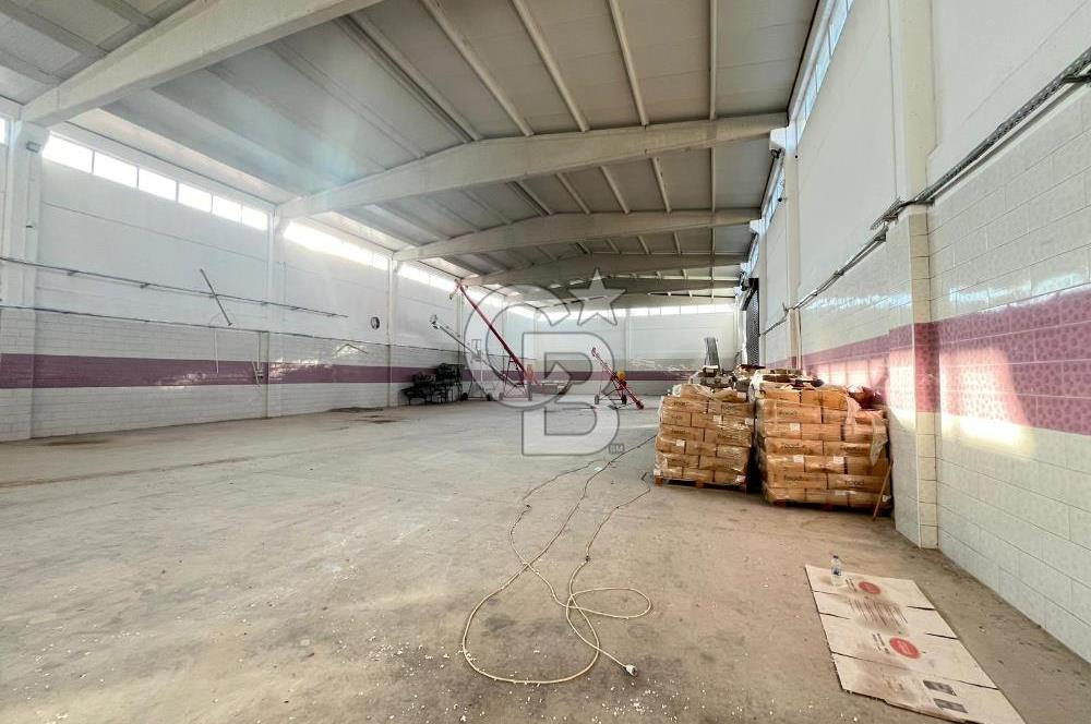 Denizli Çivril' de 3267 M² Arsa İçerisinde 1100 M² Kapalı Depo